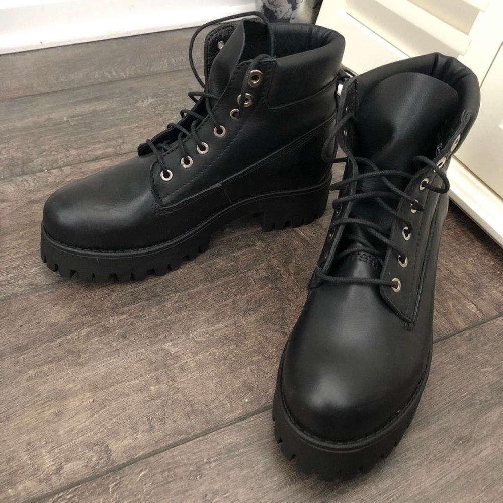 STEVE MADDEN Black Leather Combat/Work Boot with Laces | Size 7 - Picture 2 of 7